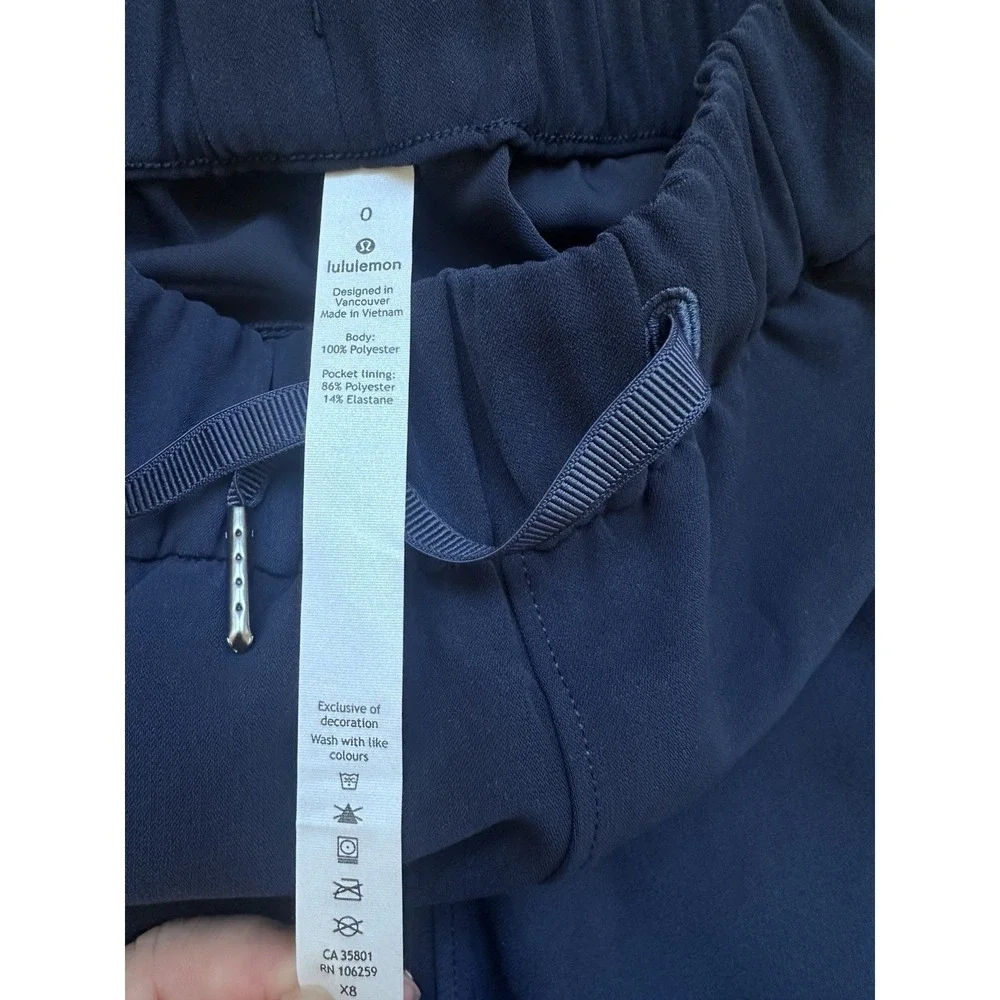 Lululemon Dark Navy Synch Waist Casual Pants Women Size 0